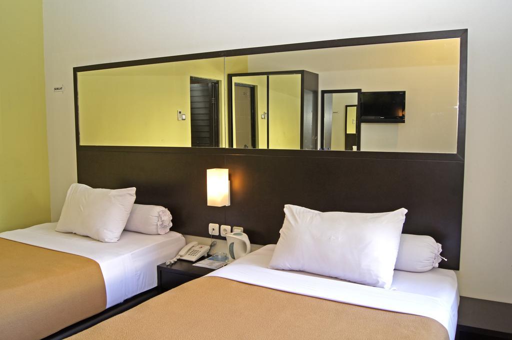 The Winner Premier Hotel Pemalang Kamer foto