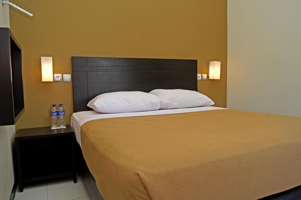 The Winner Premier Hotel Pemalang Kamer foto