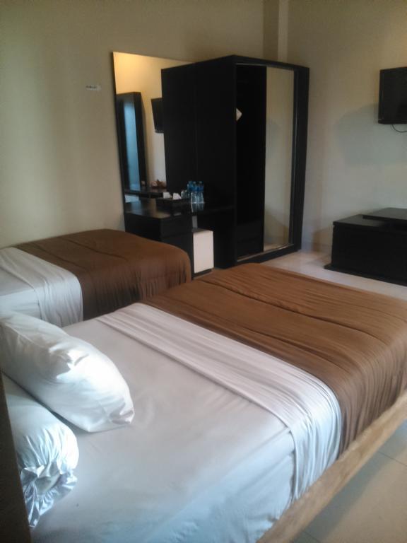 The Winner Premier Hotel Pemalang Buitenkant foto