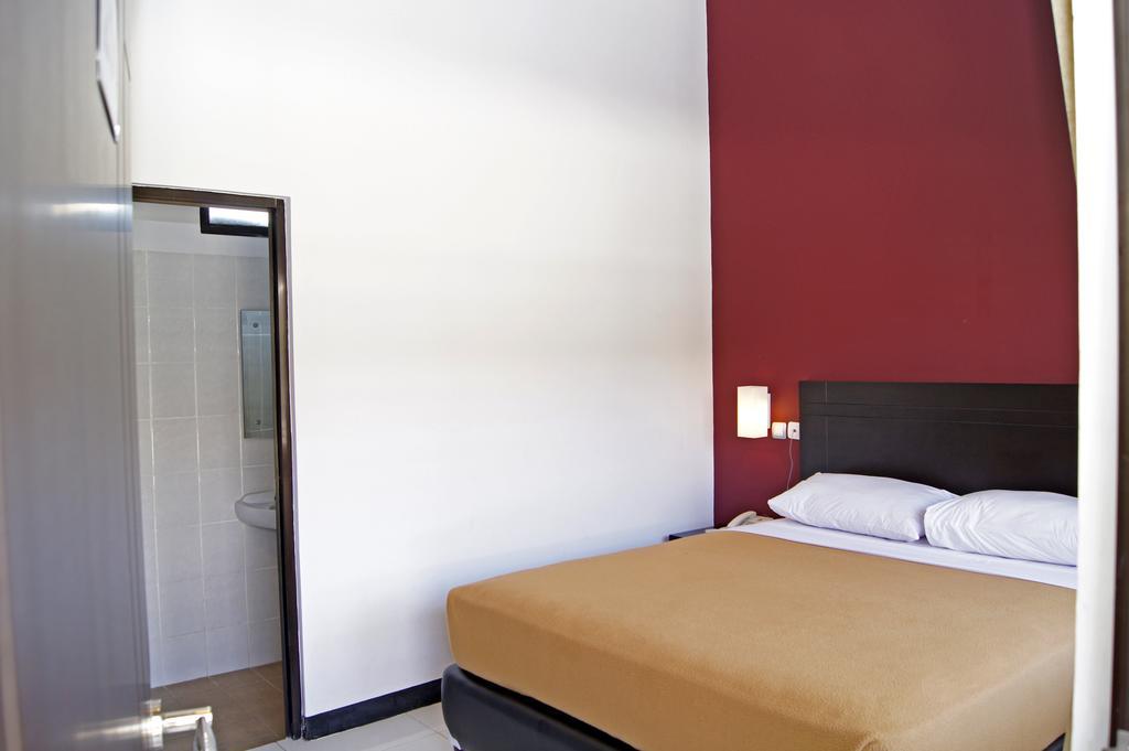 The Winner Premier Hotel Pemalang Kamer foto