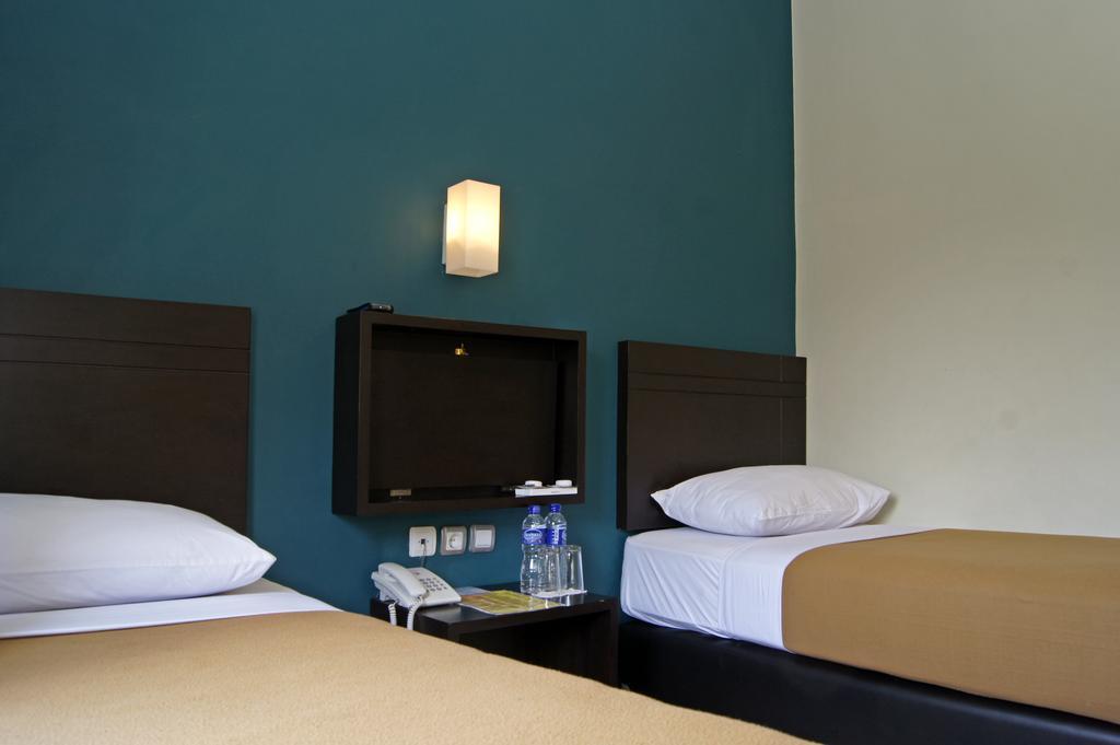 The Winner Premier Hotel Pemalang Kamer foto