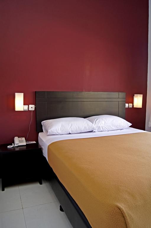 The Winner Premier Hotel Pemalang Kamer foto