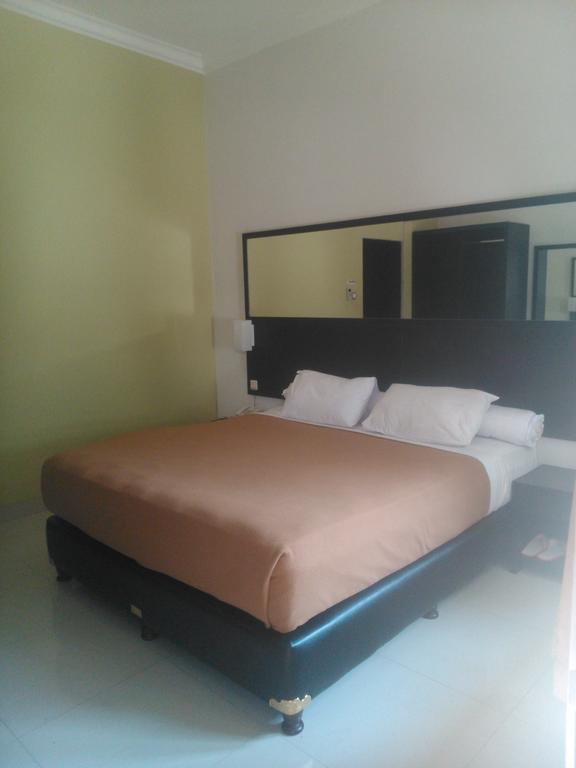 The Winner Premier Hotel Pemalang Kamer foto