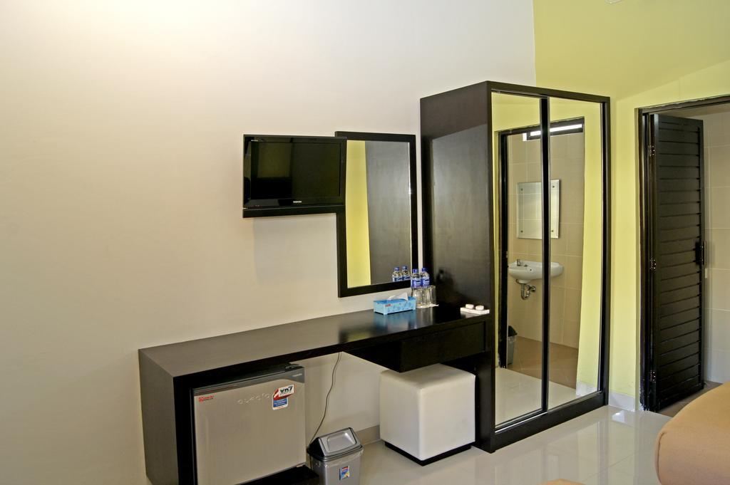 The Winner Premier Hotel Pemalang Kamer foto