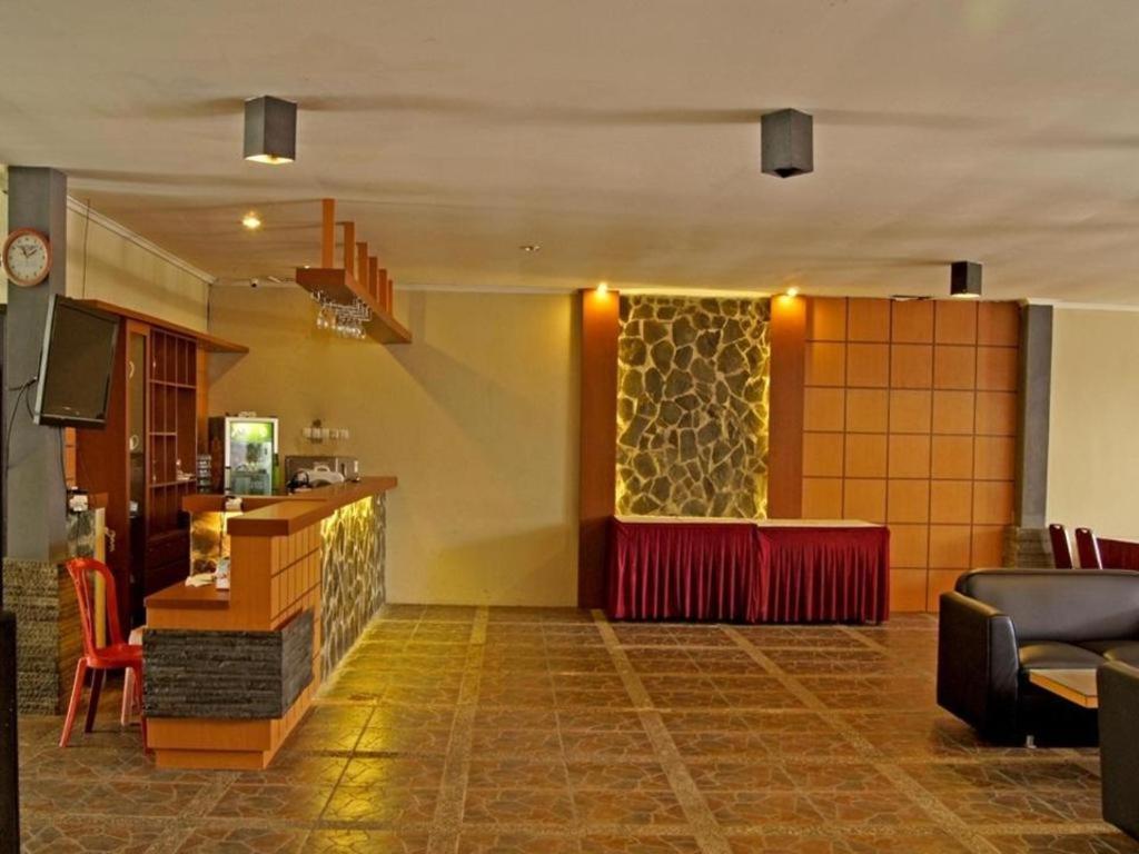 The Winner Premier Hotel Pemalang Buitenkant foto
